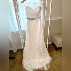 Oleg Cassini Lace Wedding Dress
Visit with Pearl Beads